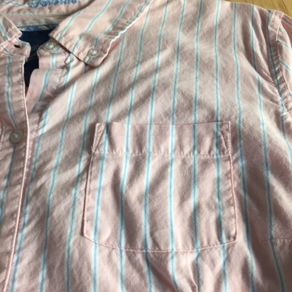 Button up AE blouse - Picture 2 of 6